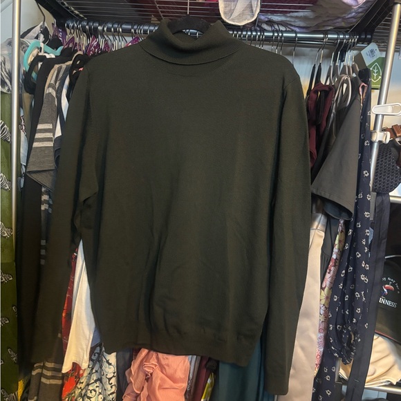 Brooks Brothers Extra Fine Italian Merino Wool Forest Green Turtleneck Sweater - Picture 1 of 3